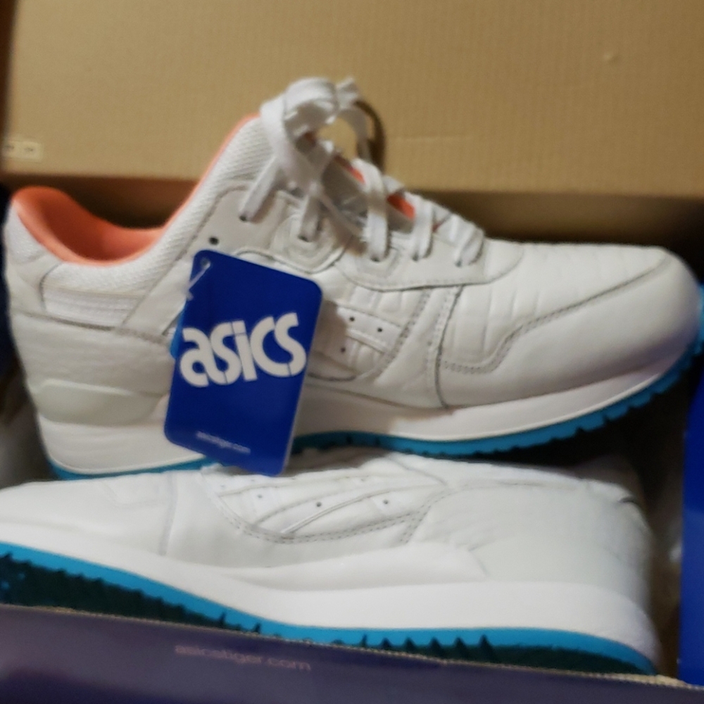 ASICS SNEAKERS